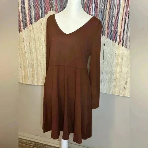 BNWT PLUS V-neck Long Sleeve Dress, Cafe Brown - Picture 1 of 7